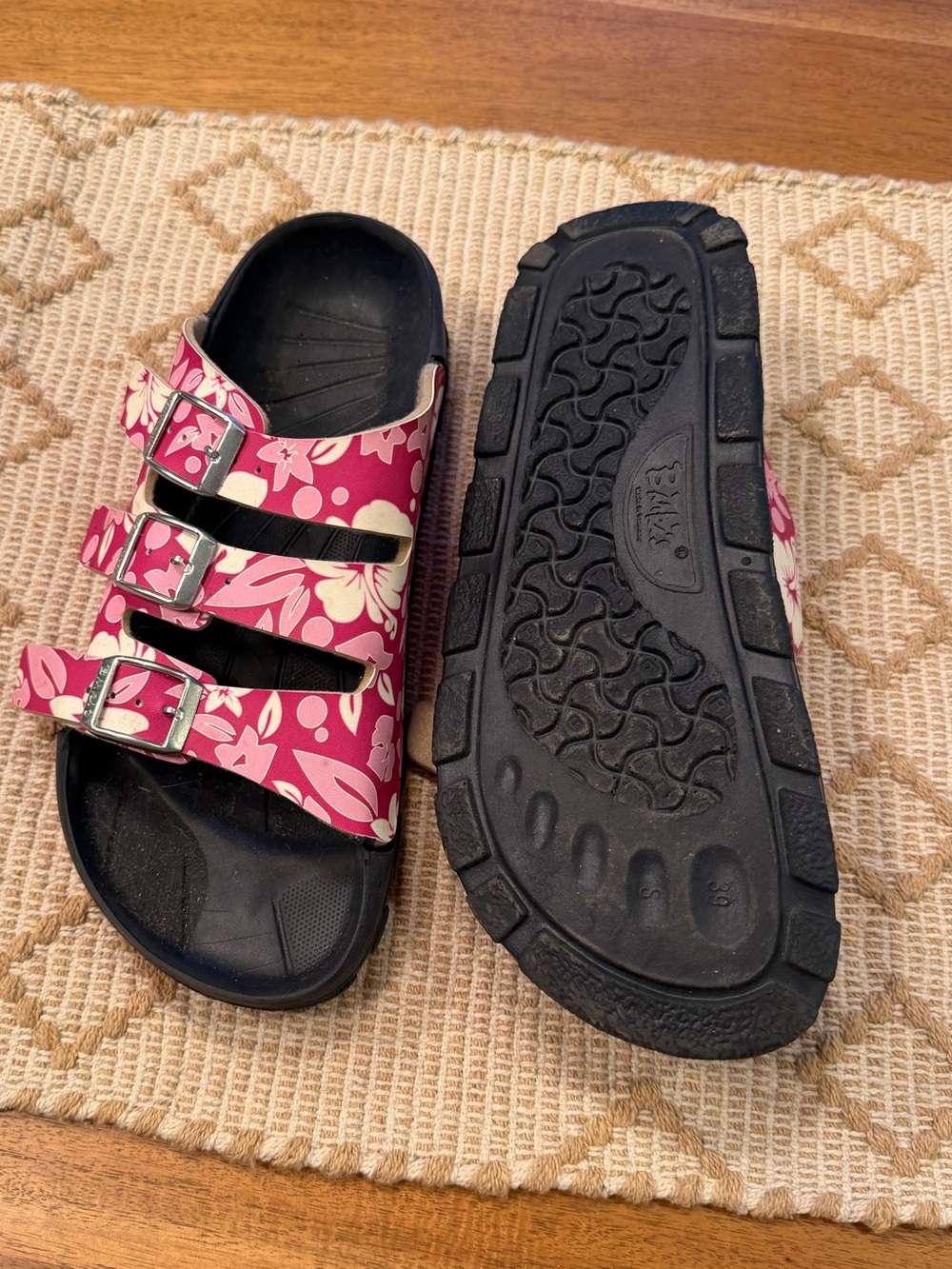 Birkenstock Birki's with pink Hawaii flower pattern size 8 - Picture 3 of 6